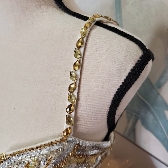 Prom/Formal/Semi-Formal Gold Glitter Dress Size 4. - Picture 7 of 16